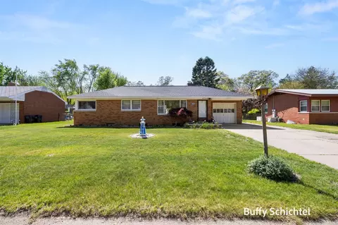 3451 Mccracken, Norton Shores, MI 49441