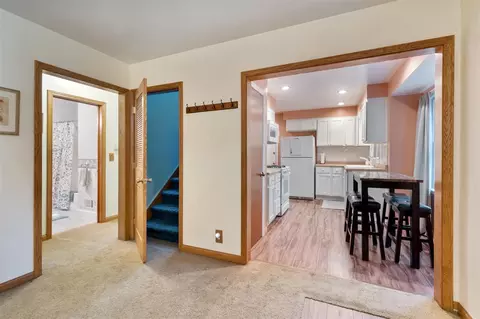 Entry Way - 210 E Palmer, Jackson, MI 49203 photo 3 of 6