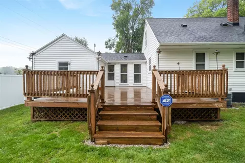 Exterior - 210 E Palmer, Jackson, MI 49203 photo 7 of 13