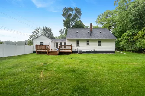 Exterior - 210 E Palmer, Jackson, MI 49203 photo 9 of 13