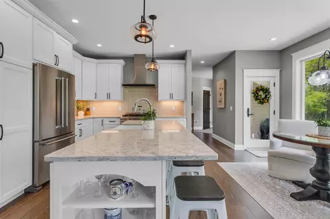 Kitchen - 4996 Nantucket, Jackson, MI 49201 photo 5 of 5