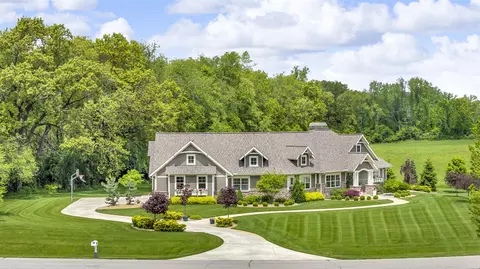 Exterior - 4996 Nantucket, Jackson, MI 49201 photo 4 of 13
