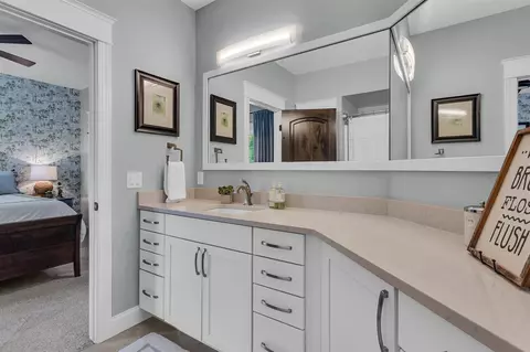 Bath - 4996 Nantucket, Jackson, MI 49201 photo 5 of 8