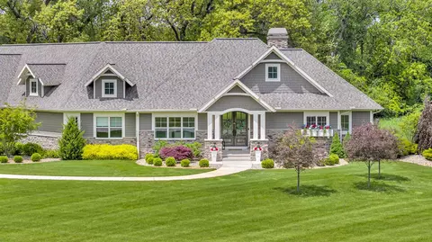 Exterior - 4996 Nantucket, Jackson, MI 49201 photo 9 of 13