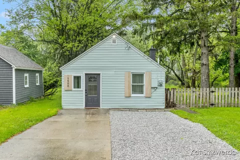 1900 Kinney, Grand Rapids, MI 49534