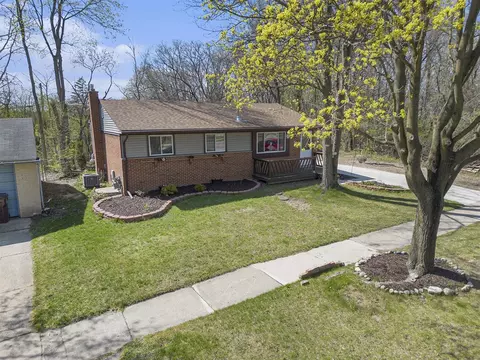 2281 Pontiac, Ann Arbor, MI 48105