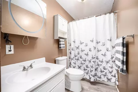 18920 M-86, Three Rivers, MI 49093 photo 19