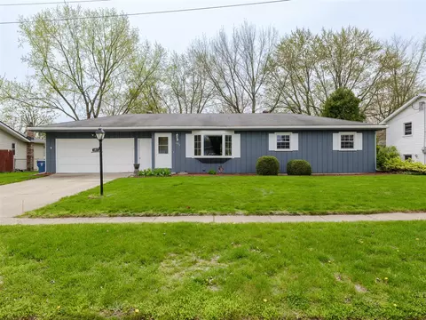 1817 Colchester, Portage, MI 49024