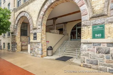 940 Monroe #528, Grand Rapids, MI 49503
