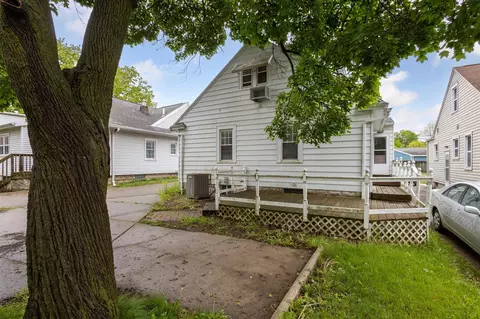 Exterior - 1916 Lyons, Lansing, MI 48910 photo 3 of 4
