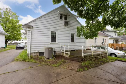 Exterior - 1916 Lyons, Lansing, MI 48910 photo 2 of 4