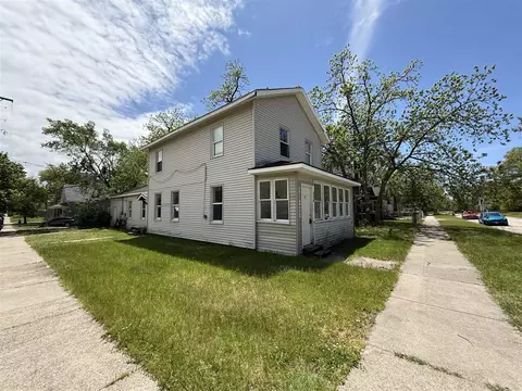 391 Monroe, Muskegon, MI 49441
