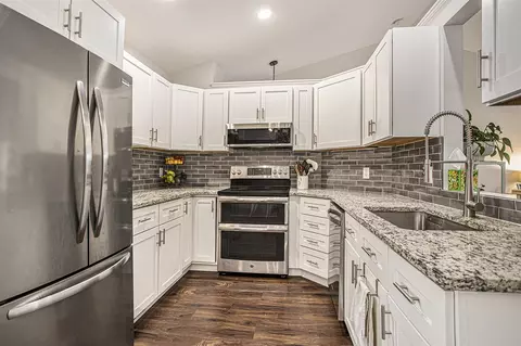 830 E Lyons, Schoolcraft, MI 49087 photo 5
