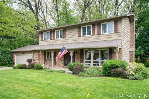 6501 Woodbrook, Grand Rapids, MI 49546