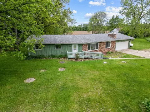 7060 Dobson, Jonesville, MI 49250