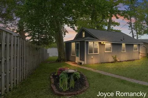 161 Beechwood, Stanton, MI 48888