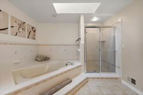Bath - 4047 Ramsgate, Ann Arbor, MI 48103 photo 4 of 7