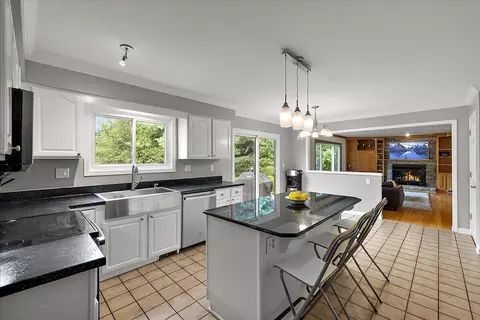 Kitchen - 4047 Ramsgate, Ann Arbor, MI 48103 photo 5 of 5