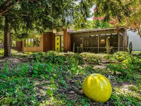251 Lake, Sawyer, MI 49125