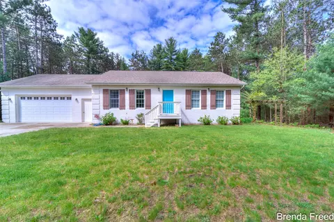 7561 Wiczer, Whitehall, MI 49461