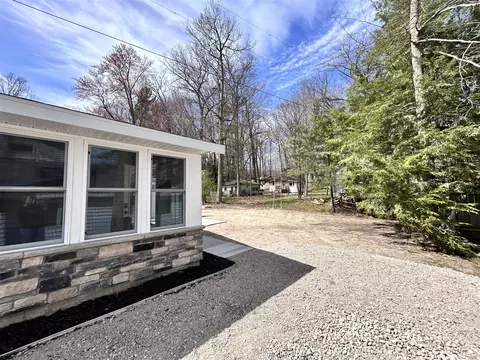 Exterior - 855 W Locust, White Cloud, MI 49349 photo 6 of 10