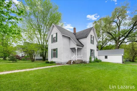 805 Morton, Belding, MI 48809 photo 26