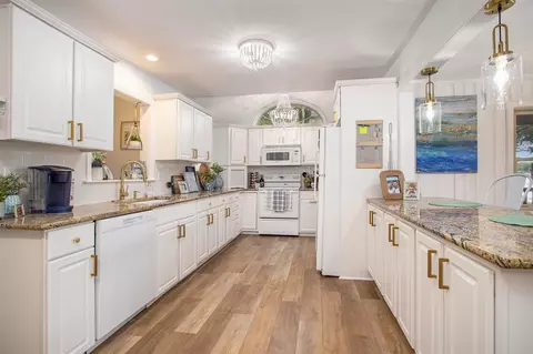 Kitchen - 456 E Gull Lk, Augusta, MI 49012 photo 1 of 2