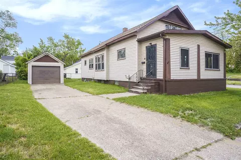 393 Merrill, Muskegon, MI 49441