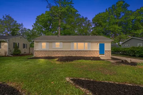 5759 Blaine, Kentwood, MI 49508