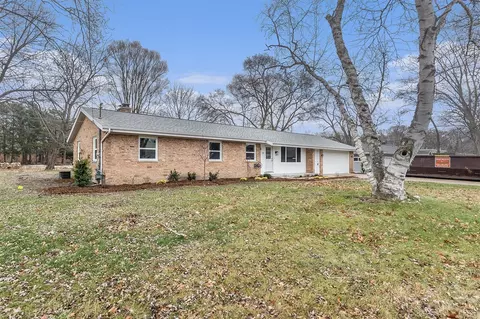 15 N Division, Holland, MI 49424