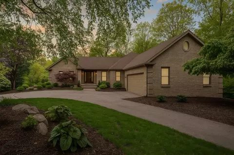 1450 Winterwood, Grand Rapids, MI 49525