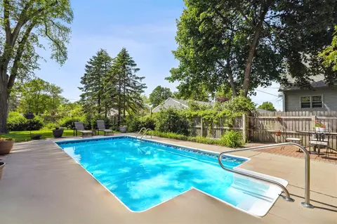 Exterior - 616 S Elm, Three Oaks, MI 49128 photo 3 of 6