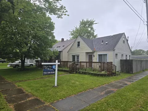 15495 Chelsea, Redford, MI 48239