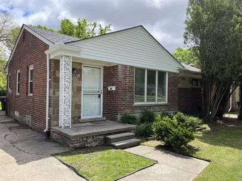 24680 Kenosha St, Oak Park, MI 48237
