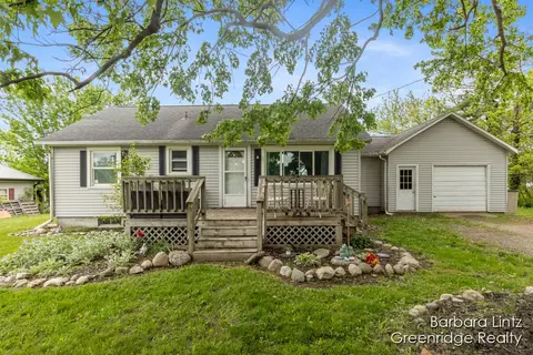 3650 Jordan Lk, Lake Odessa, MI 48849