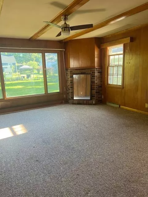 337 E Pne, Fremont, MI 49412 photo 5