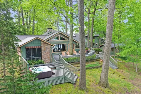 11258 Point, Three Rivers, MI 49093