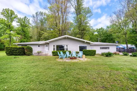 5344 Paw Paw Lk, Coloma, MI 49038