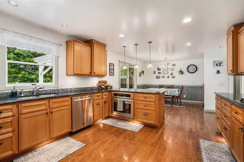 720 Riverside, Constantine, MI 49042 photo 7