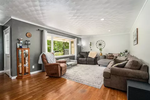 720 Riverside, Constantine, MI 49042 photo 4