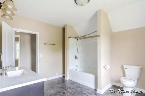 Bath - 222 Leonard, Belding, MI 48809 photo 2 of 2