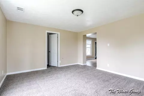 Living - 222 Leonard, Belding, MI 48809 photo 4 of 4