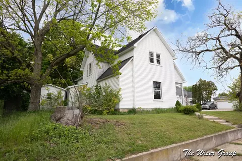 Exterior - 222 Leonard, Belding, MI 48809 photo 3 of 6
