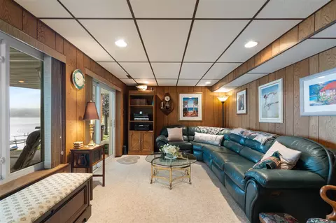 Living - 11676 Bradley, Jerome, MI 49249 photo 9 of 11