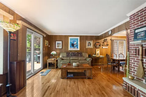 Living - 11676 Bradley, Jerome, MI 49249 photo 4 of 11
