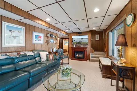 Living - 11676 Bradley, Jerome, MI 49249 photo 8 of 11