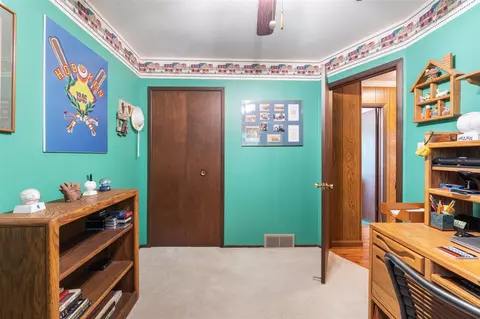Bedroom - 11676 Bradley, Jerome, MI 49249 photo 4 of 8