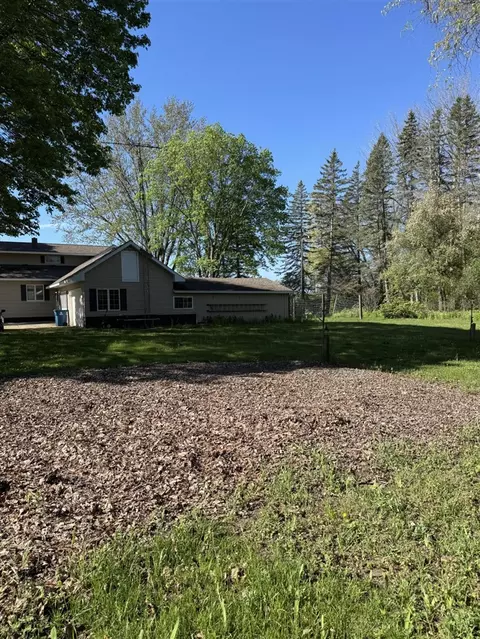 220 E Preuss, Manistee, MI 49660 photo 24