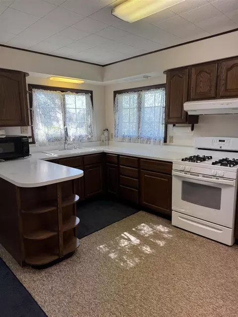 220 E Preuss, Manistee, MI 49660 photo 8