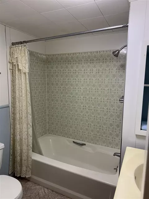 220 E Preuss, Manistee, MI 49660 photo 18